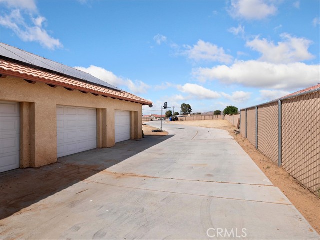 Detail Gallery Image 10 of 37 For 20791 Us Highway 18, Apple Valley,  CA 92307 - 3 Beds | 2 Baths