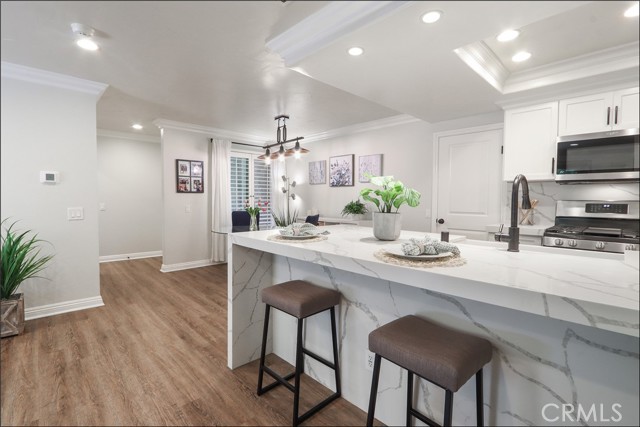 21312 Tupelo Lane, Lake Forest CA: https://media.crmls.org/medias/dbfebd61-48e1-42a5-a6c6-456e335af6b2.jpg