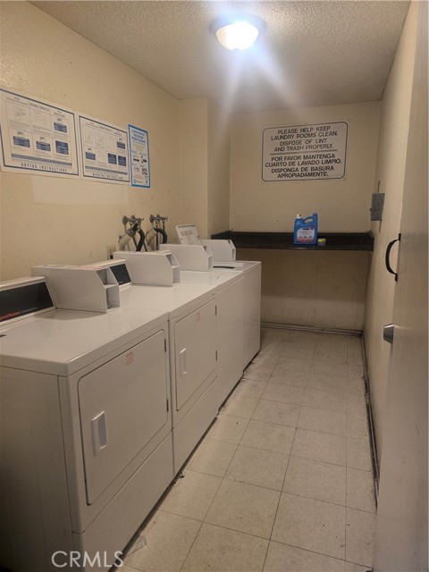 Detail Gallery Image 7 of 7 For 720 N Lacy #E,  Santa Ana,  CA 92701 - 1 Beds | 1 Baths