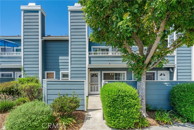 Detail Gallery Image 1 of 1 For 3910 Cochran St #13,  Simi Valley,  CA 93063 - 2 Beds | 2/1 Baths