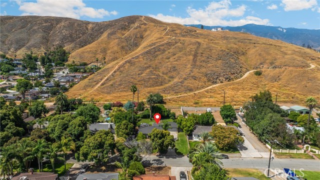 1210 W Marshall Boulevard, San Bernardino CA: https://media.crmls.org/medias/dbffc734-90a4-42d6-b227-a33599729903.jpg