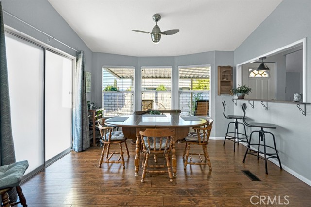 2952 2952 Peach Tree, Hemet CA: https://media.crmls.org/medias/dbfff904-a91a-4244-9c7a-fb7b785a90c2.jpg