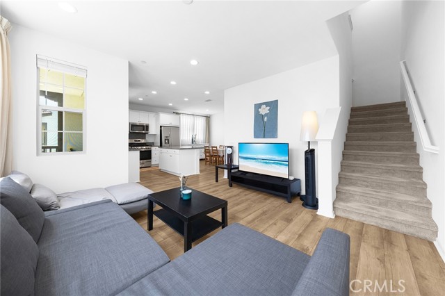 Detail Gallery Image 9 of 42 For 15972 Bravery Ave, Chino,  CA 91708 - 2 Beds | 2/1 Baths