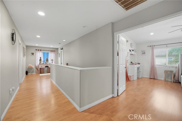 Detail Gallery Image 7 of 39 For 661 Corte San Julian, Perris,  CA 92571 - 4 Beds | 2/1 Baths