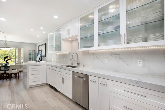 24336 Hillview Drive, Laguna Niguel CA: https://media.crmls.org/medias/dc0298ba-305c-4496-8602-6ec84b866e08.jpg