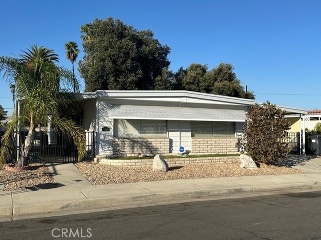 Detail Gallery Image 1 of 30 For 1542 Carlotta Dr, Hemet,  CA 92543 - 2 Beds | 2 Baths