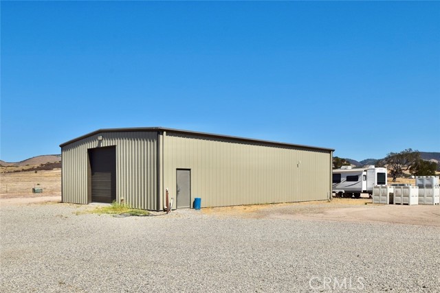 50645 Lockwood Road, Lockwood CA: https://media.crmls.org/medias/dc03154d-99c8-4a51-ad12-013d56b8895f.jpg