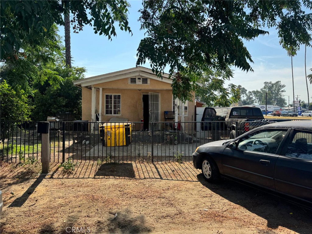 1572 N Stoddard Avenue