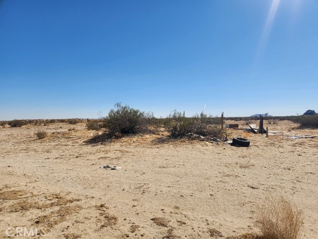 Detail Gallery Image 3 of 9 For 220 E Ave, Palmdale,  CA 93550 - – Beds | – Baths