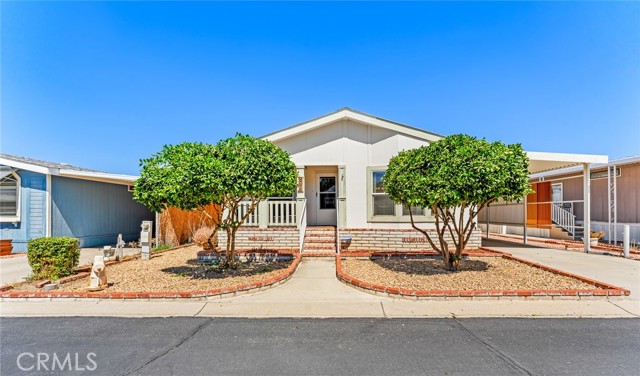 44725 E Florida Avenue, Hemet CA: https://media.crmls.org/medias/dc0349c6-5001-4774-9703-b9362af1c985.jpg