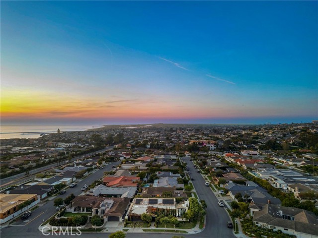 Detail Gallery Image 23 of 26 For 4621 Wayne, Corona Del Mar,  CA 92625 - 4 Beds | 3/1 Baths
