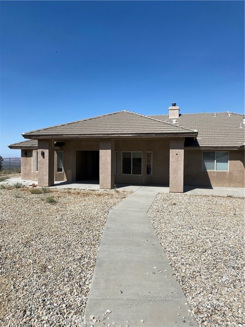 Detail Gallery Image 2 of 18 For 9050 Ponderosa Rd, Pinon Hills,  CA 92372 - 4 Beds | 2 Baths