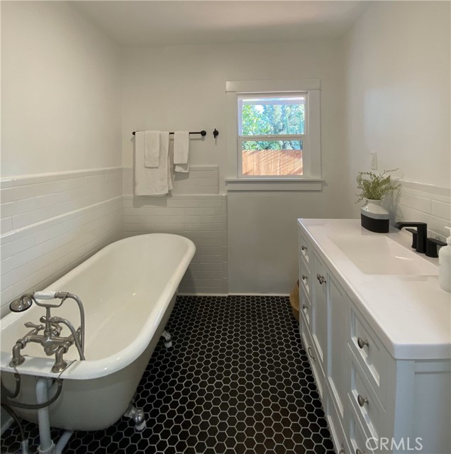 Image 4 of 23 For 3222 10th Street
