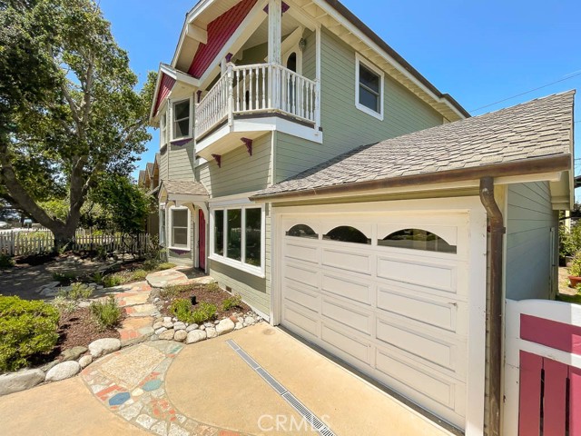 Detail Gallery Image 5 of 46 For 535 Huntington Rd, Cambria,  CA 93428 - 4 Beds | 3 Baths