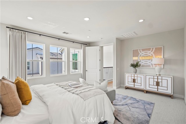 251 Brackens, Lake Forest CA: https://media.crmls.org/medias/dc051025-298a-4a4c-b5ae-af90916b2335.jpg