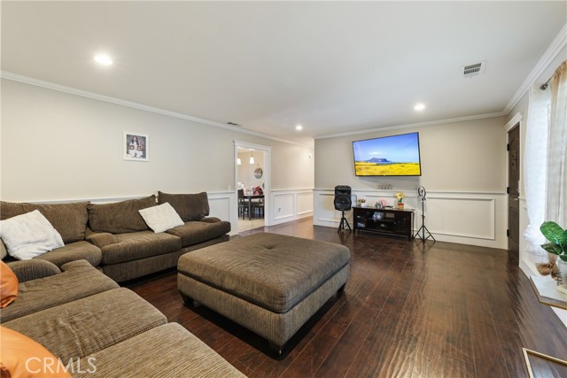 8963 Bold Ruler Lane, Jurupa Valley CA: https://media.crmls.org/medias/dc0516fa-c2c8-4e7d-b5e5-ef7987f99e14.jpg