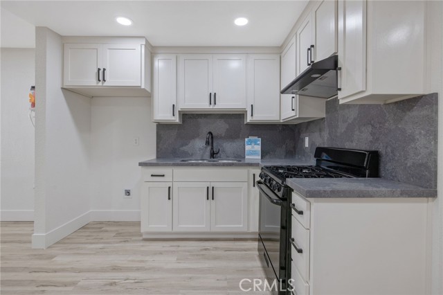 Detail Gallery Image 13 of 31 For 12423 407 Ave, Cutler,  CA 93615 - 2 Beds | 1 Baths