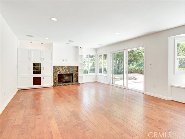 20472 Via Marwah, Yorba Linda CA: https://media.crmls.org/medias/dc057972-695d-40f2-8852-e559e302736b.jpg