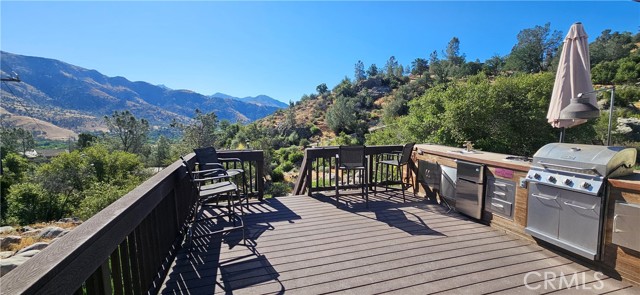 Detail Gallery Image 9 of 58 For 37 Oak, Kernville,  CA 93238 - 2 Beds | 1 Baths