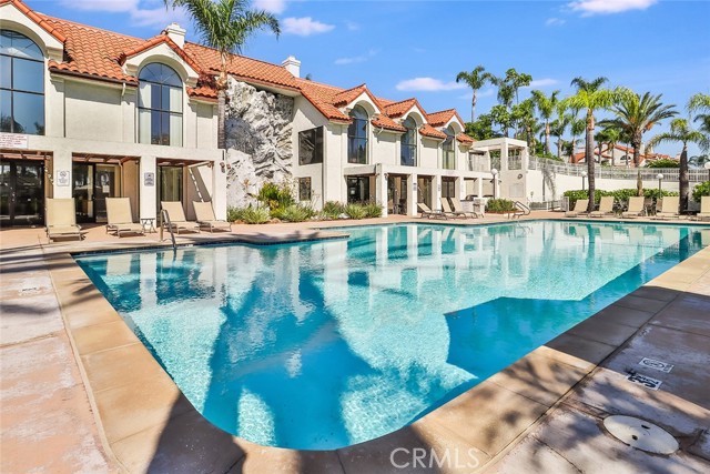 Detail Gallery Image 33 of 34 For 206 Camino Cortina, Camarillo,  CA 93010 - 3 Beds | 3 Baths