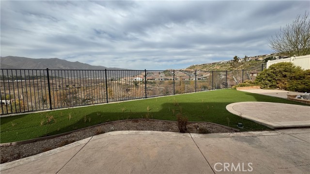 Detail Gallery Image 2 of 3 For 24845 Elison Ct, Corona,  CA 92883 - 5 Beds | 3 Baths