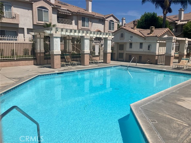 Detail Gallery Image 4 of 22 For 1044 N Turner Ave #207,  Ontario,  CA 91764 - 3 Beds | 2/1 Baths