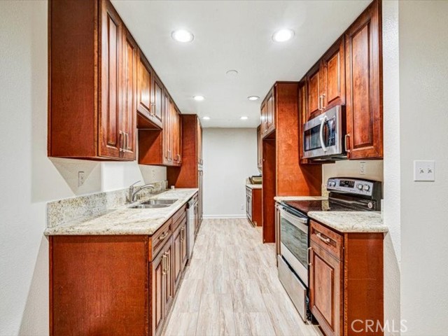 Detail Gallery Image 19 of 44 For 2929 Waverly, Los Feliz,  CA 90039 - 1 Beds | 2 Baths