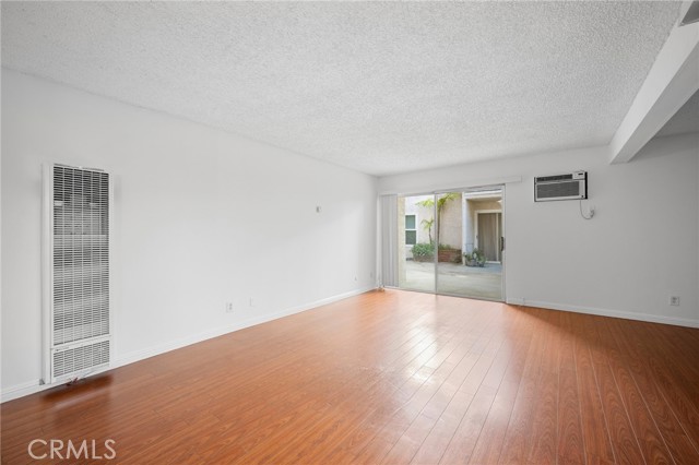 Detail Gallery Image 6 of 23 For 409 Burchett #119,  Glendale,  CA 91203 - 1 Beds | 1 Baths