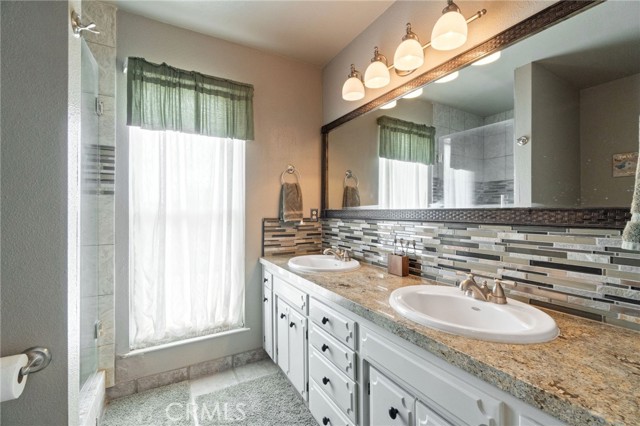 Detail Gallery Image 32 of 52 For 9331 E Mesa Ave, Clovis,  CA 93619 - 3 Beds | 2/1 Baths