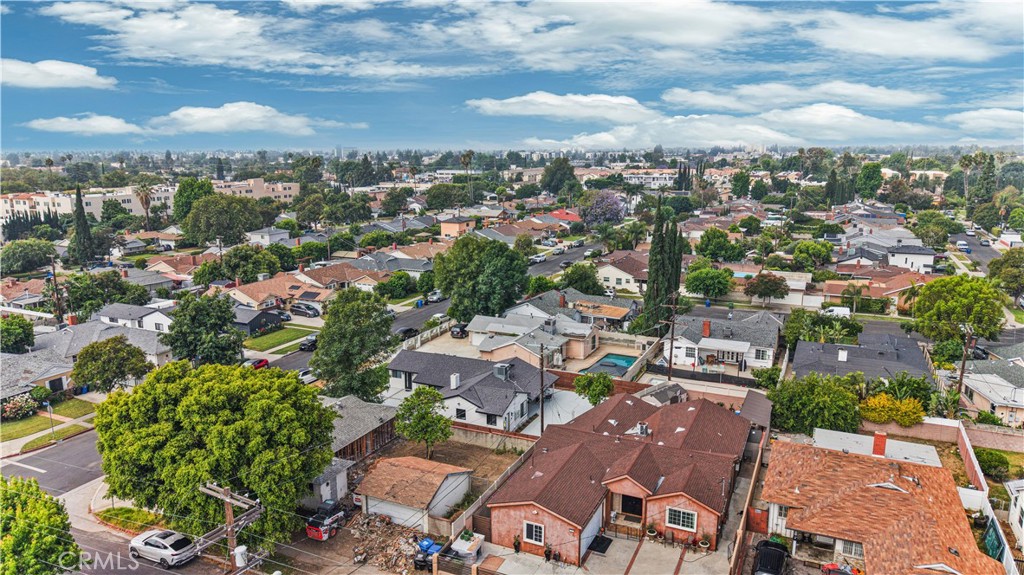 https://media.crmls.org/medias/dc0890a8-96f6-47a0-968c-61169116b52d.jpg?preset=X-Large
