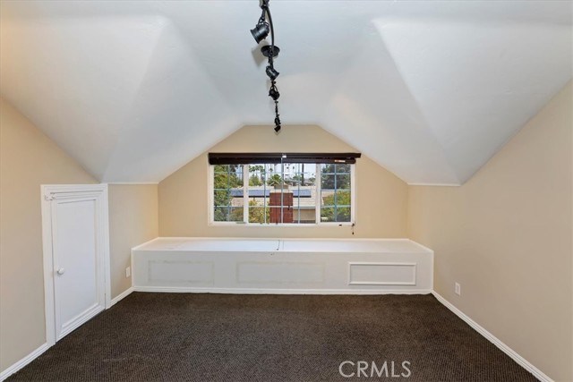 1350 E Chase Drive, Corona CA: https://media.crmls.org/medias/dc08d58e-3825-4c64-aa94-12dc493268e4.jpg