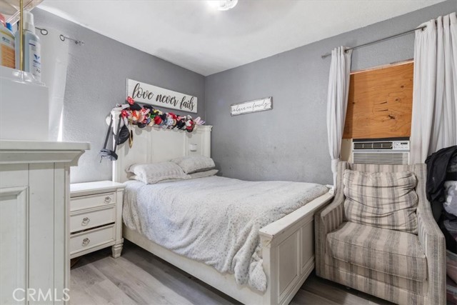 13273 Sunburst Street, Pacoima CA: https://media.crmls.org/medias/dc08d71e-48f9-4745-80ff-56d3d9ed2bd4.jpg