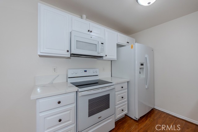 Detail Gallery Image 3 of 11 For 23222 Orange Ave #4,  Lake Forest,  CA 92630 - 2 Beds | 2 Baths
