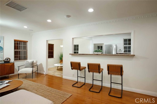 Detail Gallery Image 8 of 38 For 1410 Grandview Ave, Glendale,  CA 91201 - 3 Beds | 2/1 Baths