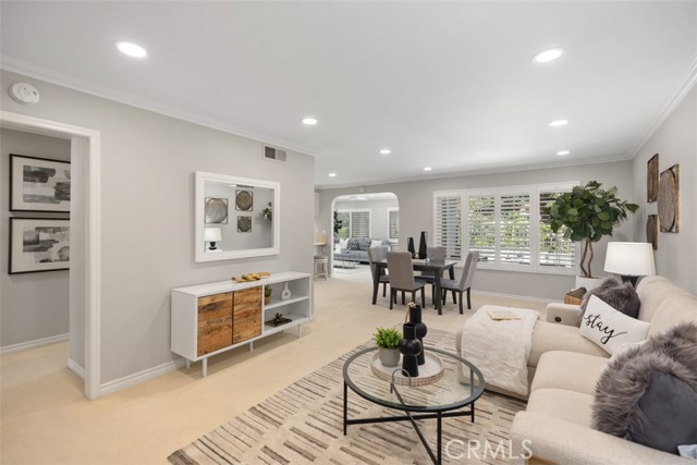 3315 San Amadeo, Laguna Woods CA: https://media.crmls.org/medias/dc0b58e4-1272-4086-bd86-cd589a58e989.jpg