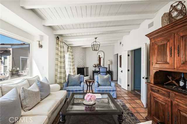 Detail Gallery Image 9 of 35 For 11 Saratoga, Newport Beach,  CA 92660 - 2 Beds | 2/1 Baths