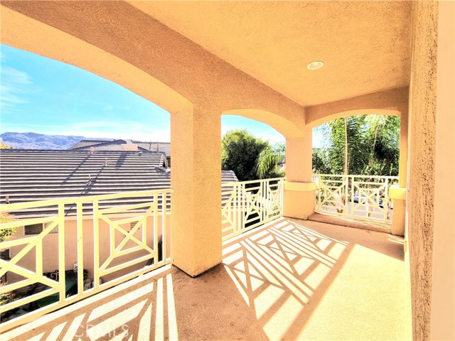 Detail Gallery Image 5 of 34 For 15590 Lucia Ln, Moreno Valley,  CA 92551 - 5 Beds | 4 Baths