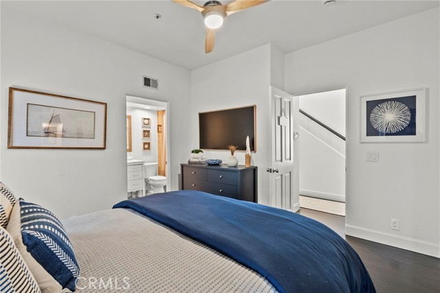 720 Manhattan Beach, Manhattan Beach, California 90266, 2 Bedrooms Bedrooms, ,2 BathroomsBathrooms,Residential,For Sale,Manhattan Beach,SB26077067