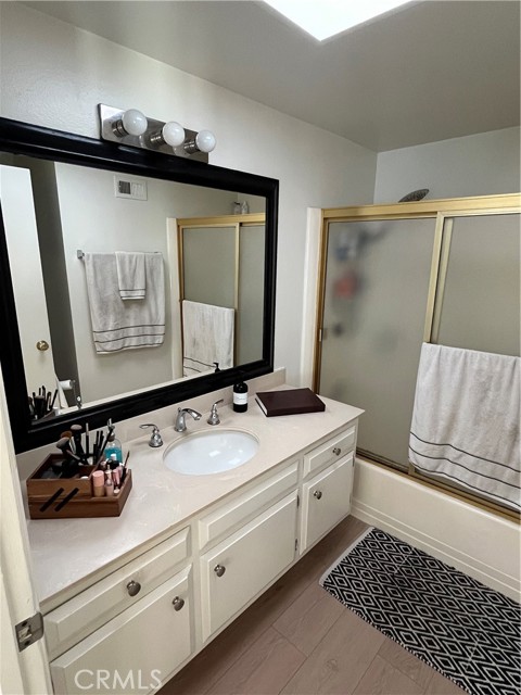 Detail Gallery Image 7 of 18 For 1547 Wintergreen Pl a,  Costa Mesa,  CA 92626 - 3 Beds | 2 Baths