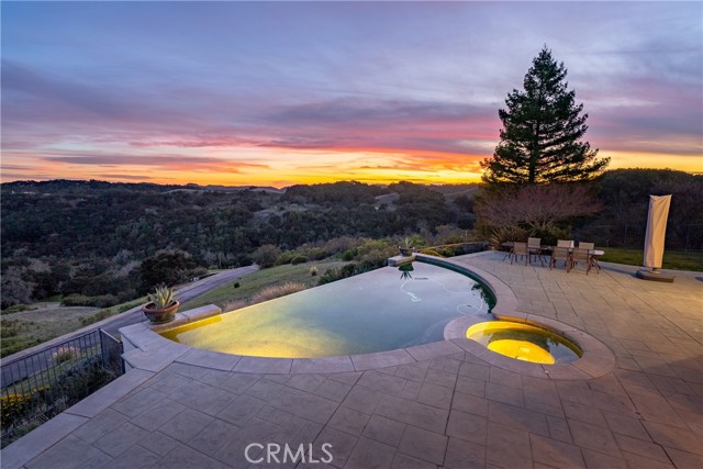 Detail Gallery Image 3 of 74 For 4342 Shadow Canyon Rd, Templeton,  CA 93465 - 7 Beds | 5 Baths