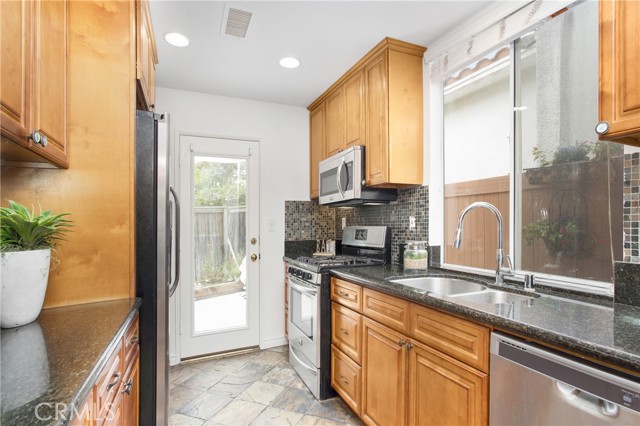 Dc0da9a6 1245 4a0b 81f7 29ae785e0604