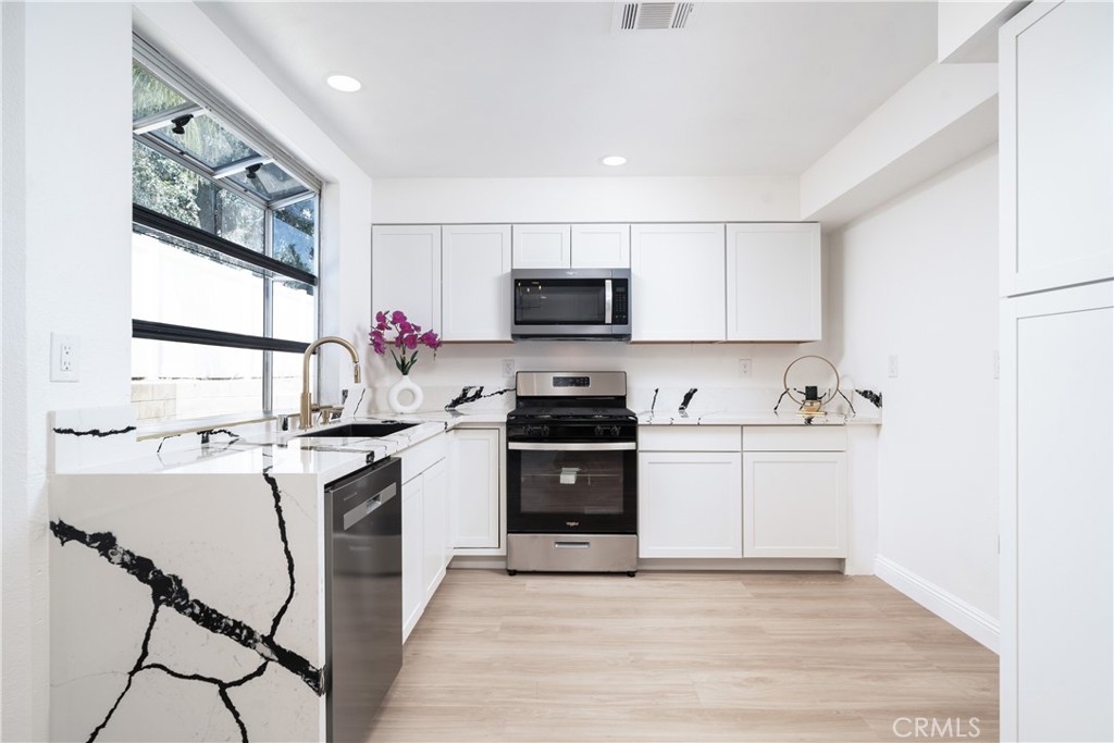 MLS #IV25171082 img 6