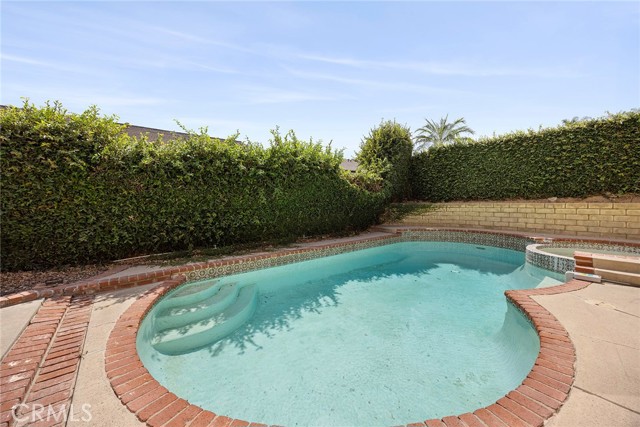 312 Marymont Avenue, Placentia CA: https://media.crmls.org/medias/dc0e64e5-137f-44a6-a370-afcf94b34b53.jpg