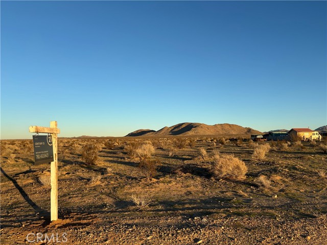Detail Gallery Image 9 of 10 For 1 Buffalo Trail, Helendale,  CA 92342 - – Beds | – Baths