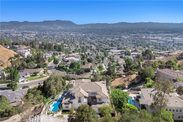 3318 Durham Court, Burbank CA: https://media.crmls.org/medias/dc0e9b35-c27c-4591-9277-8bc2a938b414.jpg