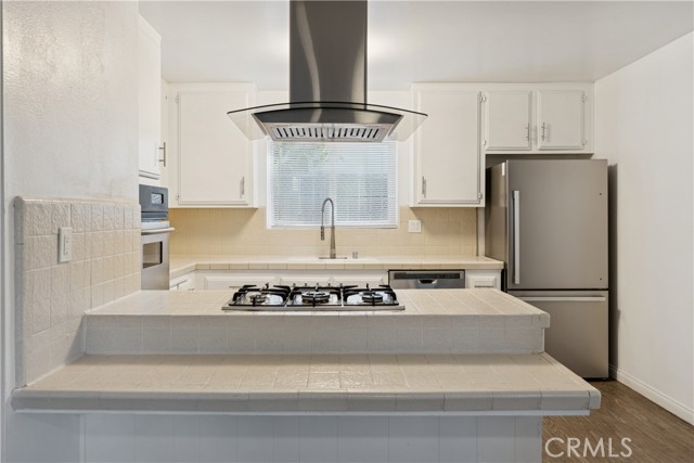 Detail Gallery Image 12 of 32 For 16103 Osborne St, North Hills,  CA 91343 - 3 Beds | 2 Baths