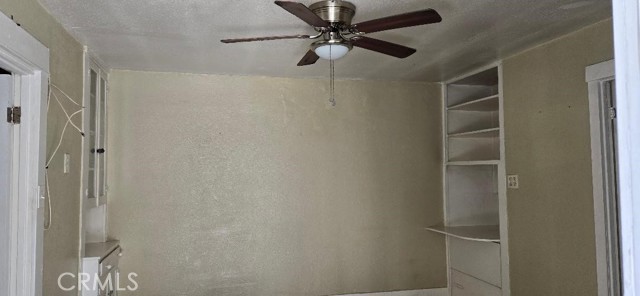 333 E Florida Avenue, Hemet CA: https://media.crmls.org/medias/dc0f7dd8-1765-4497-9802-63541e26f495.jpg