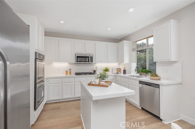 Detail Gallery Image 6 of 52 For 25036 Footpath Ln, Laguna Niguel,  CA 92677 - 5 Beds | 3 Baths