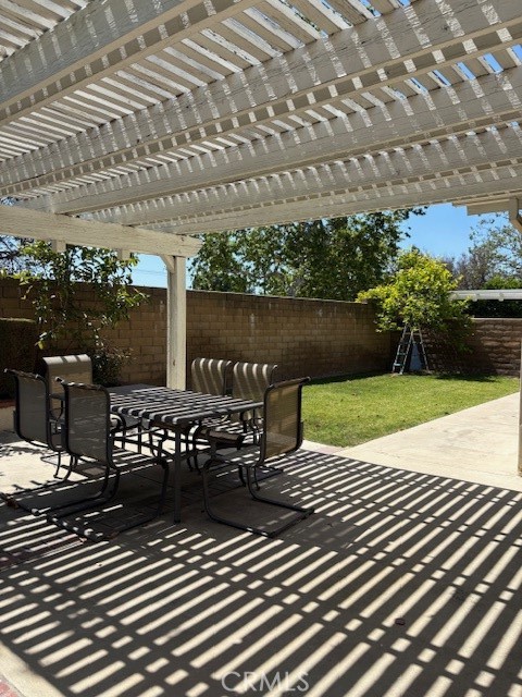 Detail Gallery Image 12 of 14 For 2124 Winterwood Dr, Fullerton,  CA 92833 - 4 Beds | 2 Baths