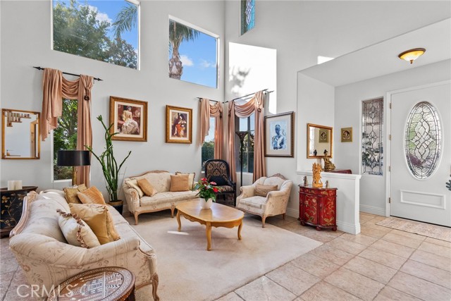 22440 Skylake Place, Saugus CA: https://media.crmls.org/medias/dc0ff376-445d-4943-97b5-f09b77122866.jpg